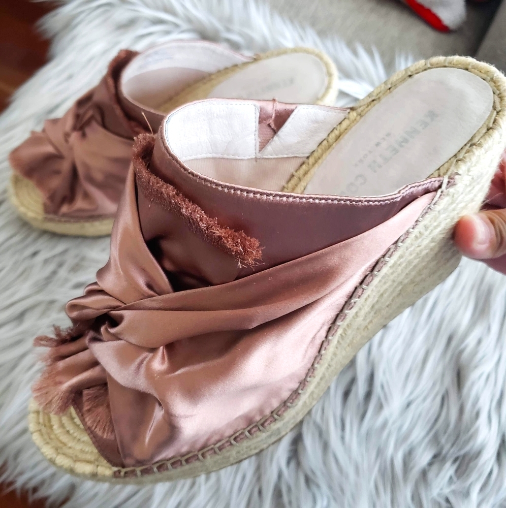 Kenneth Cole Odele Satin Platform Wedge Size 10 Womens